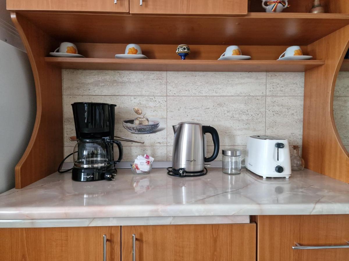 Laroka House Arty And Cosy Studio Universitate Center Bucureşti Ngoại thất bức ảnh